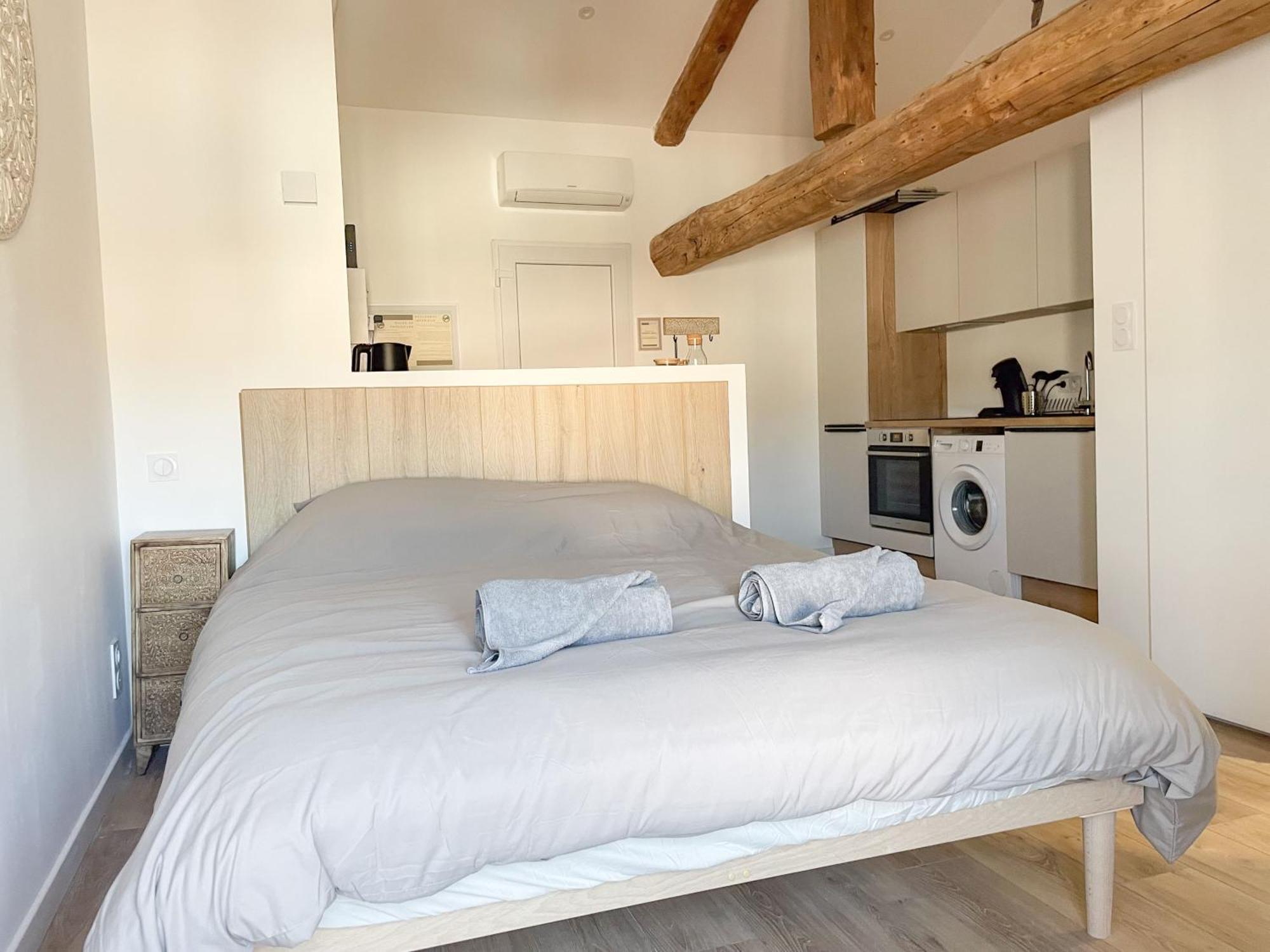 Esprit Bali Apartment Montbrison Bagian luar foto