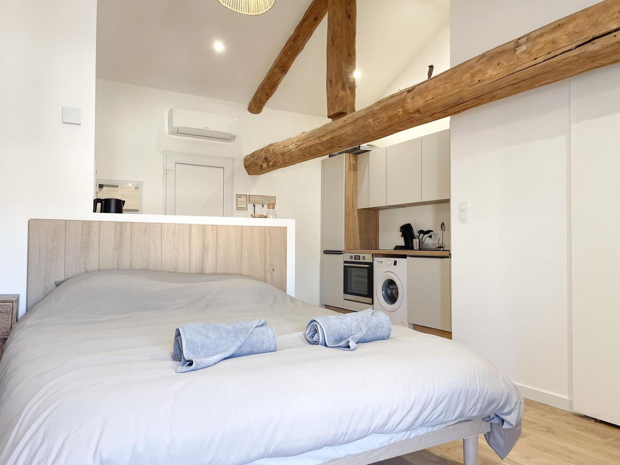 Esprit Bali Apartment Montbrison Bagian luar foto